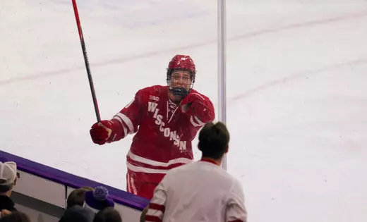 No. 7 Badgers secure road sweep at No. 19 Minnesota State