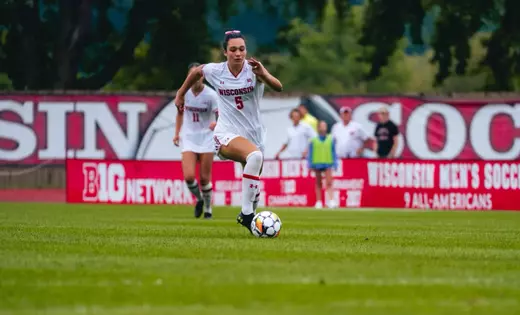 Wisconsin drops to No. 21 Michigan, 1-0