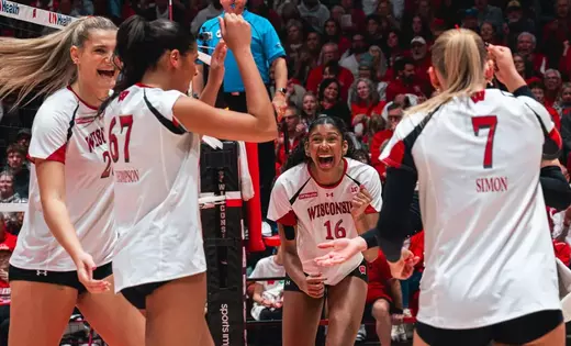 No. 6 Badgers sweep Maryland