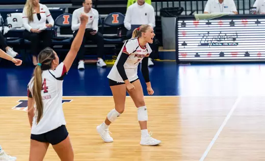 No. 7 Badgers sweep No. 24 Illinois