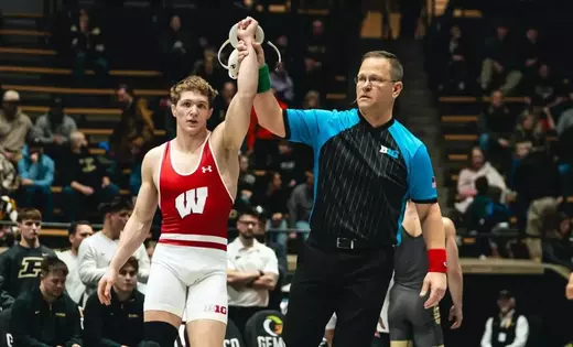 Badgers close road stretch with win at Purdue