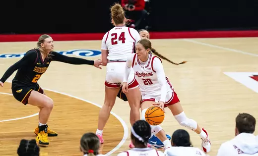 Wisconsin falls to Minnesota, 83-60