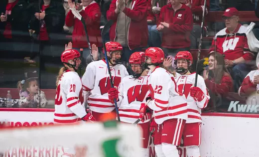 No. 1 Wisconsin surges by St. Cloud State, 9-2