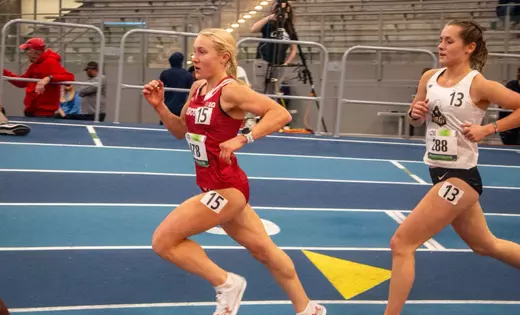 Badgers dominate day one in Chicago