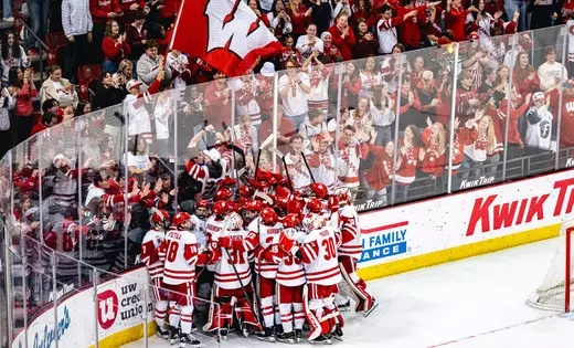 Wisconsin men’s hockey earns NCAA bid, will skate in Worcester Regional