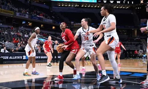 No. 15 Wisconsin falls to No. 10 Illinois, 82-70