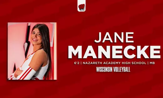 Volleyball signs Manecke