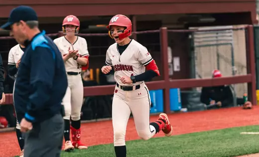 Badgers dominate Golden Gophers in game two