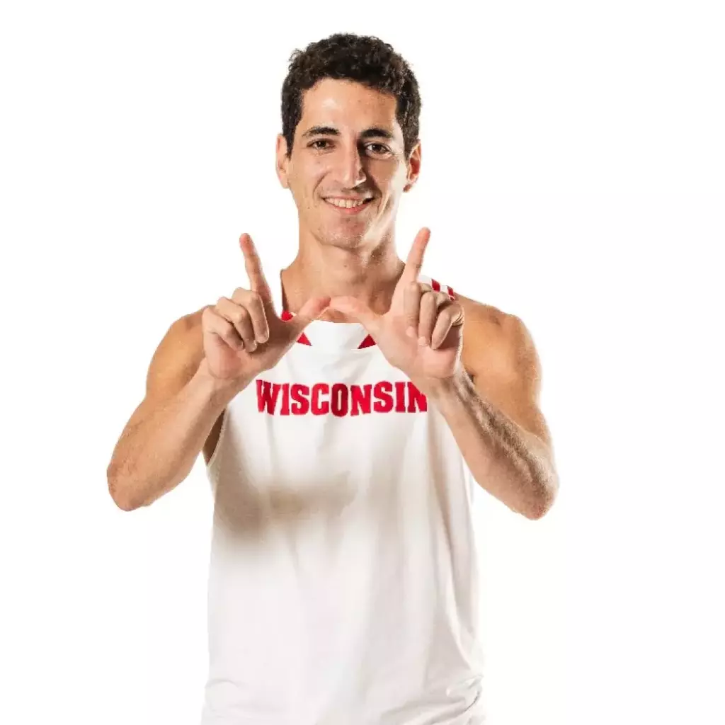 Badgers record pair of top-10 marks to open weekend