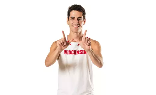 Badgers record pair of top-10 marks to open weekend