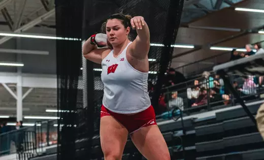 Badgers Finish Weekend with Strong Throws
