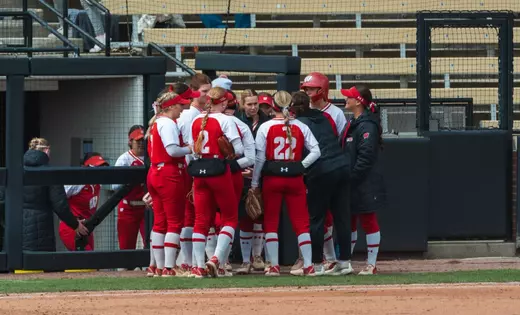 Badgers drop series finale in West Lafayette