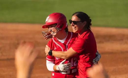 Badgers down No. 11 Oregon to advance to semifinals