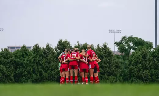 Quick Kicks: Badgers set for Top-25 season opener