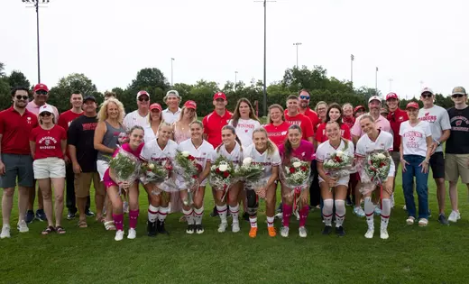 No. 22 Wisconsin powers past UIC, 5-1, on Senior Day