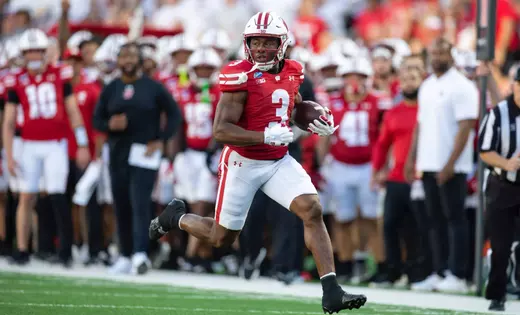 Badgers take down Western Illinois 36-9