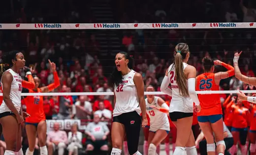 No. 5 Badgers down No. 17 Florida in five-set thriller