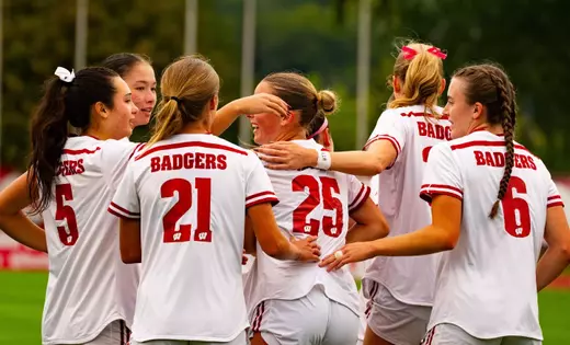 Badgers blank Hoosiers 2-0