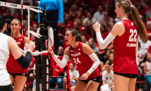 No. 5 Badgers cruise past Auburn
