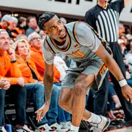 Jaylen Curry watches his shot