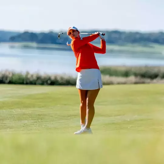 Ellie Bushnell Swing