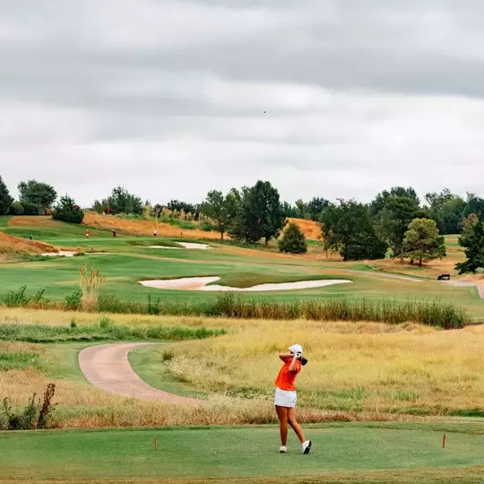Lucy Darr teeing off