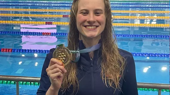 Brooke Thompson posed with her gold medal at the 2024 Deaflympics