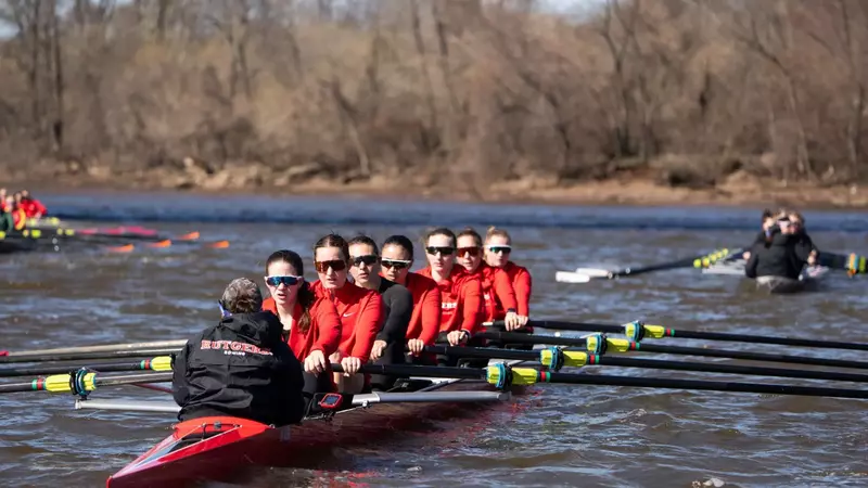 Women's Rowing at fall 2025 practice on the Raritan