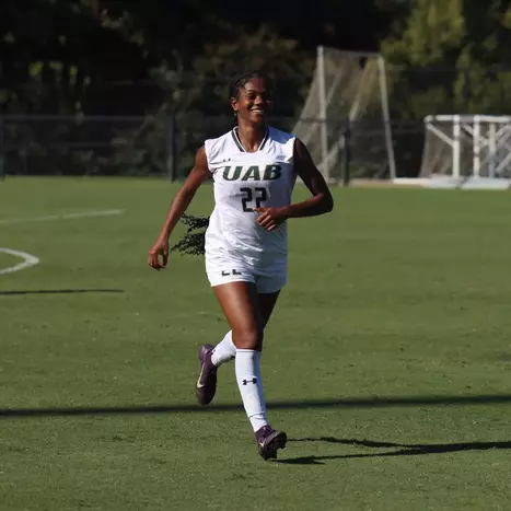 Women’s Soccer Takes Down East Carolina 5-2