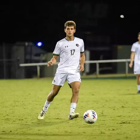 Men’s Soccer Falls to Charlotte