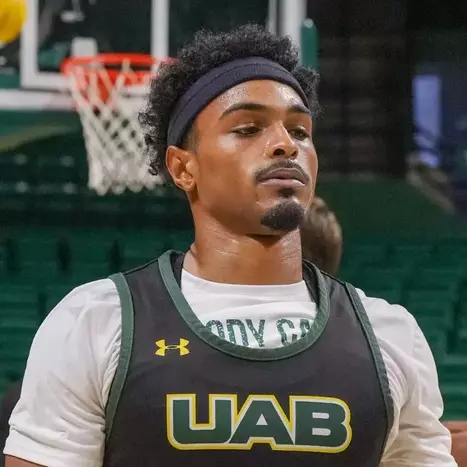 Get to Know Men’s Basketball Transfer Ahmad Robinson