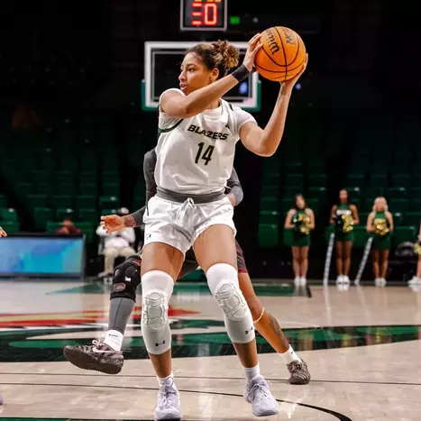 Women’s Basketball Falls at Murray State