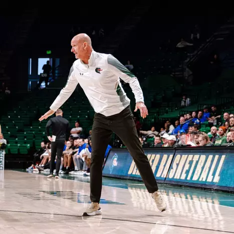 Men’s Basketball Defeats UNC Asheville for Kennedy’s 400th Win