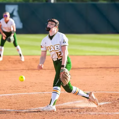 Blazers Tie Series with Late Henderson Home Run