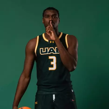 Blazers Land 6’11 JUCO Star Matt Mbole