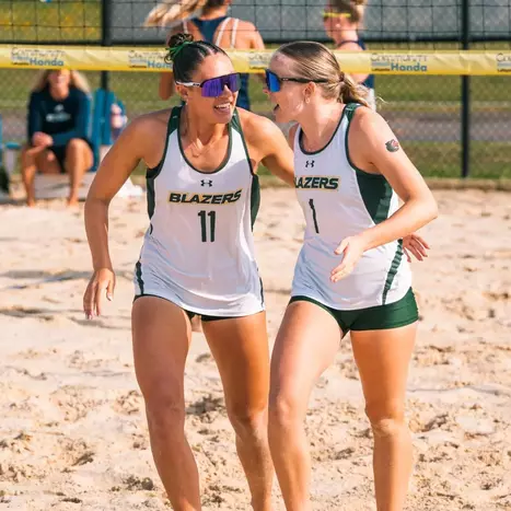 Sharpe and Torsone Earn AVCA Top Flight Recognition
