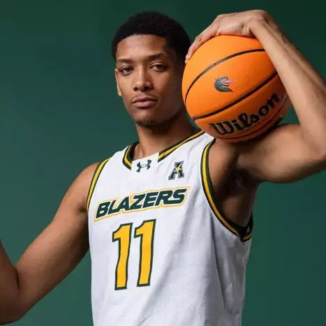 Josh Hayes Signs with UAB Menβs Basketball