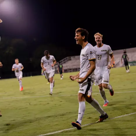 Kim's Late Winner Lifts UAB Past South Florida, 3-2