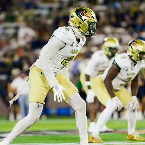 Dean Named American Conference Defensive Player of the Week