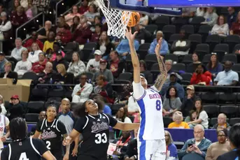 Me'Arah O'Neal with the layup in Florida's 86-68 First Round SEC Tournament Win Over Mississippi State