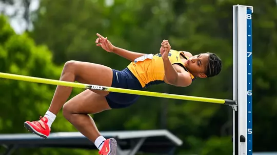 Annishka McDonald @ Raliegh Relays