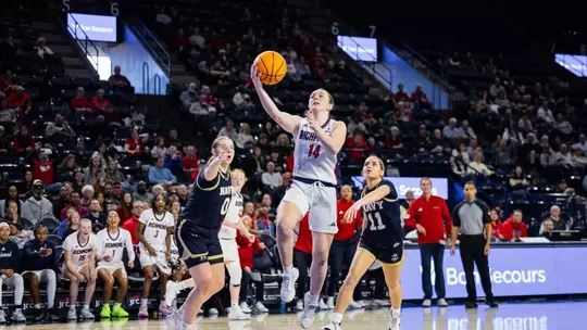 Sweeney going for a layup