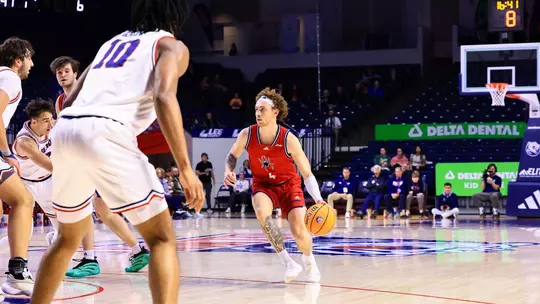 Will Johnston sets up a jumper