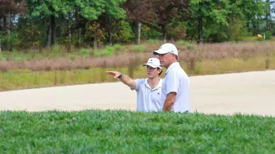Adam Decker and Lucas Rizo-Patron discuss an approach shot