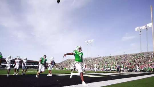 Carlos Ball in Air