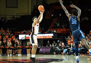 Beavers Take Down Toreros in Overtime Image