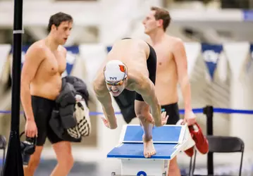 Gregg Enoch blasts off the blocks