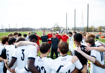 John Michael Hayden encourages the Cards after the match against Lou City at the Lynn Family Sports Vision & Training Center on February 28.