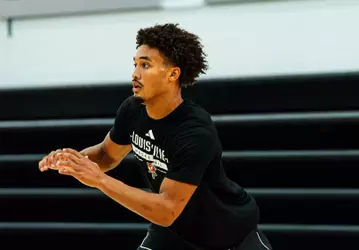 Seth Trimble practicing at the Planet Fitness Kueber Center