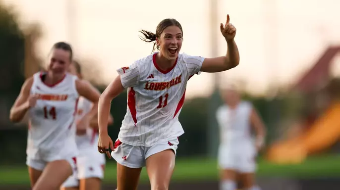 Amelia Swinarski celebrating goal